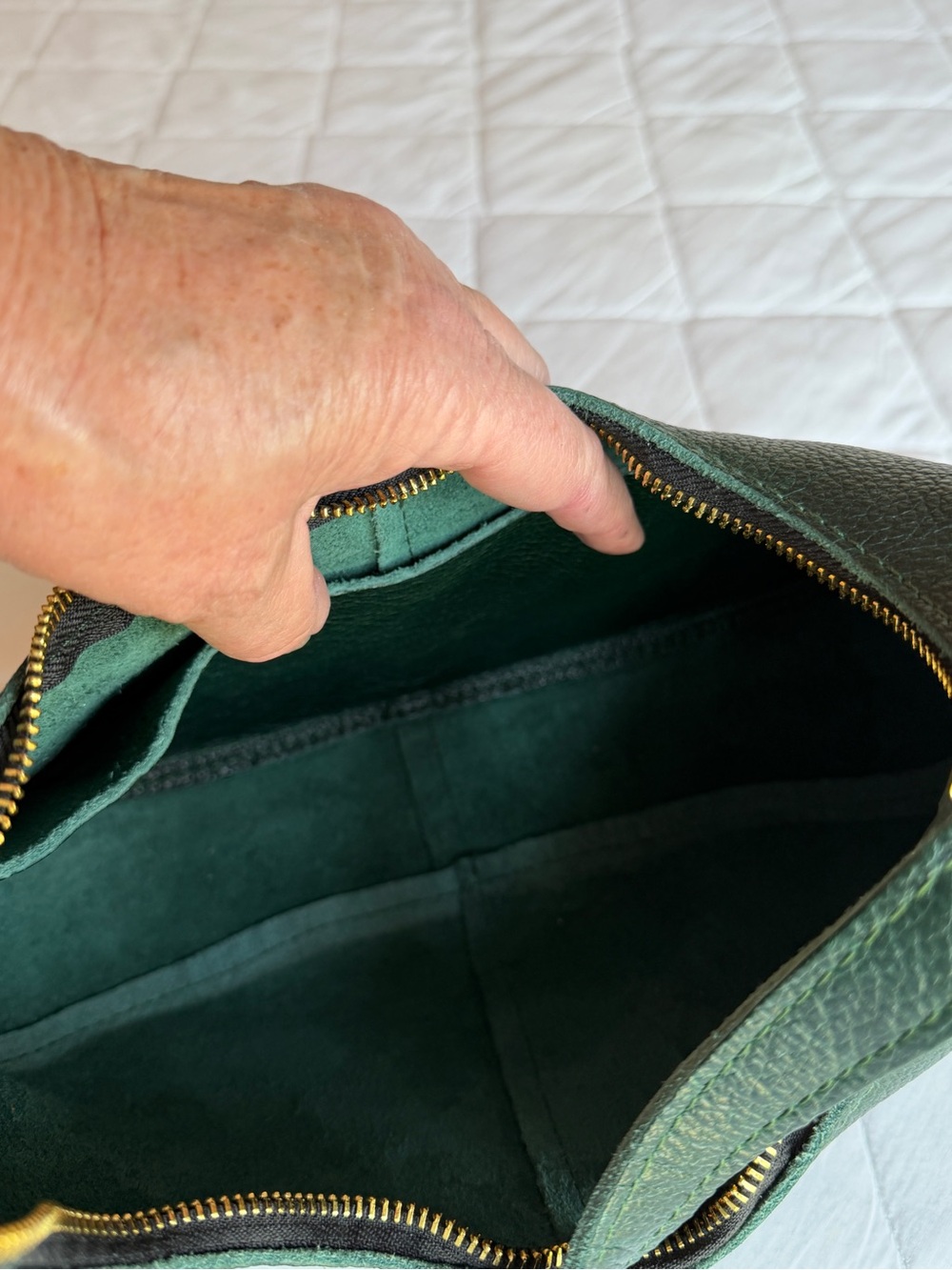 Portland Leather Nora Shoulder Bag - Picture 2 of 9